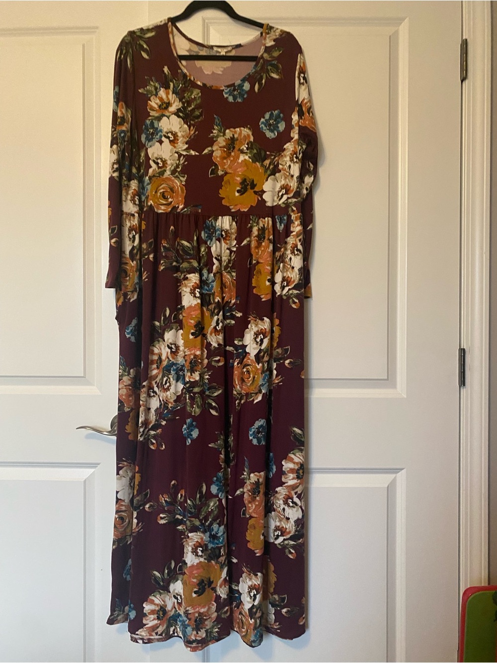Sweet lovely Floral Long Sleeve Maxi Dress in Burgundy 2X